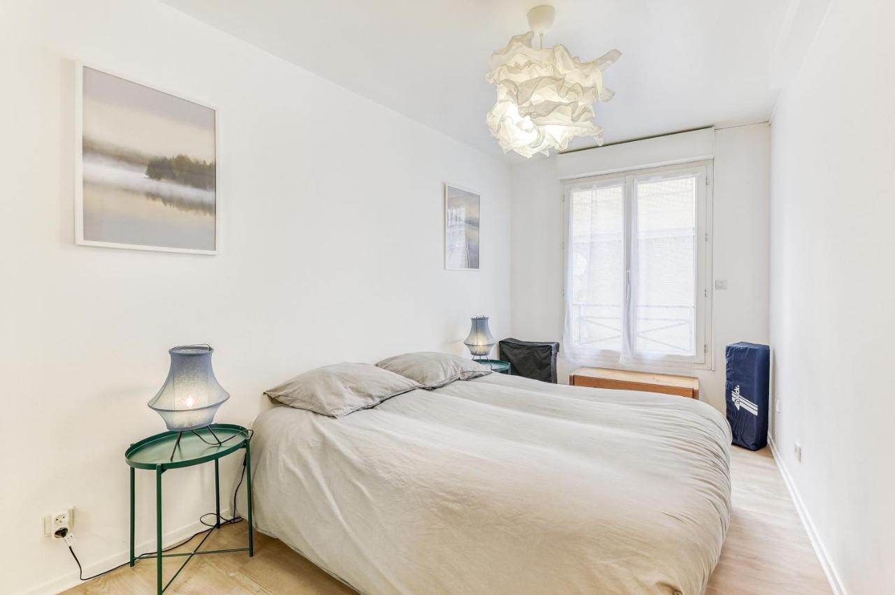 Appart'Hotel Versailles Saint Cyr L'Ecole - Gare Sncf A 100M Et Parking Prive Exterior photo